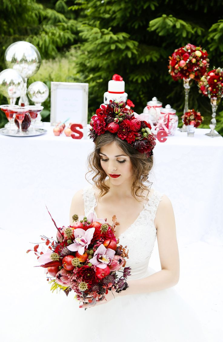 Snow White Themed Wedding
 60 best images about Theme "Snow White" Wedding on