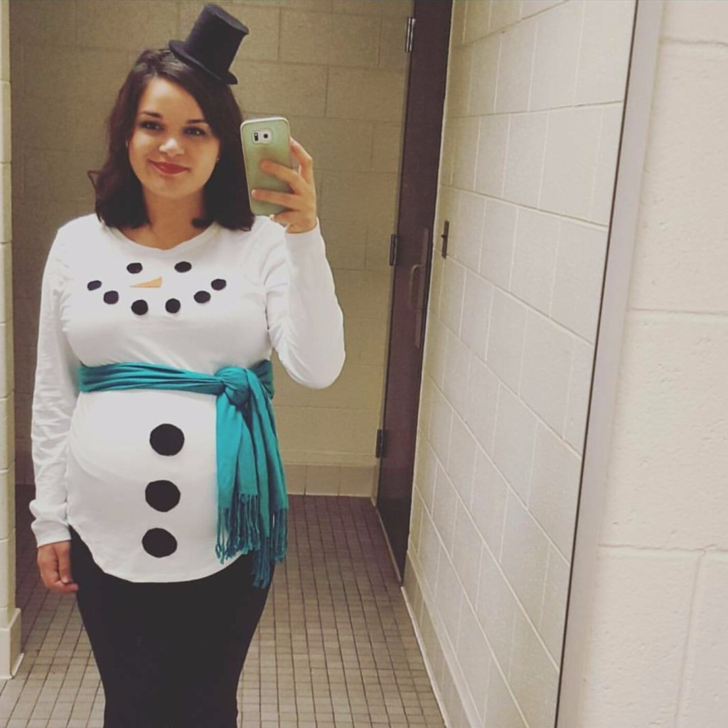 Snowman Costume DIY
 DIY Maternity Snowman Costume Easy and ly $15