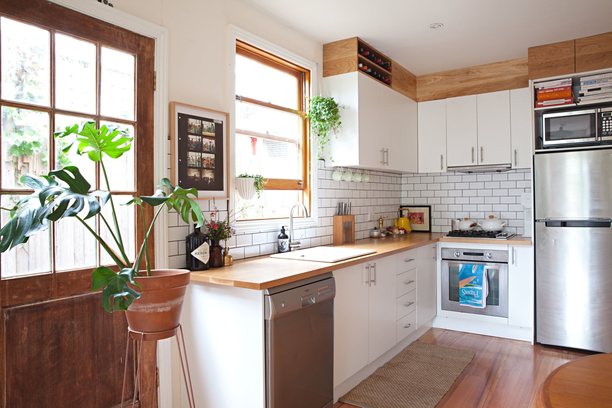 Soffit Above Kitchen Cabinets
 Kitchen Cabinet Soffit Space Ideas