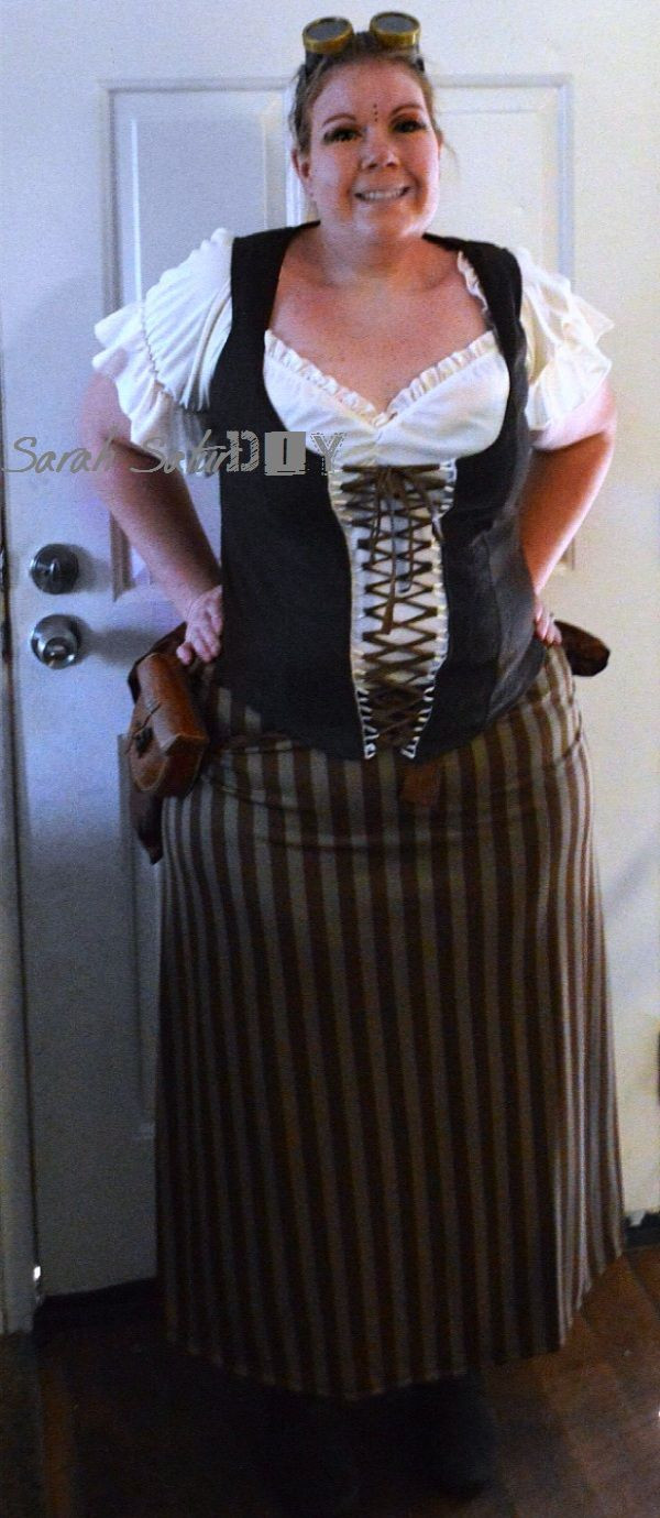 Steampunk Halloween Costume DIY
 Bar wench Halloween costume to Steampunk Costume