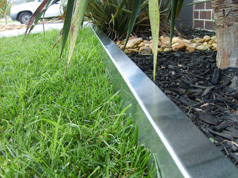 Steel Landscape Edging
 Choose The Steel Landscape Edging Garden Edging Ideas