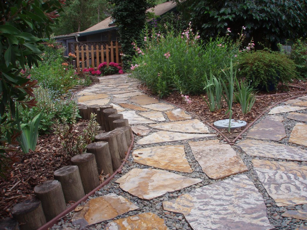 Stone Landscape Design
 How to Decorate a Garden