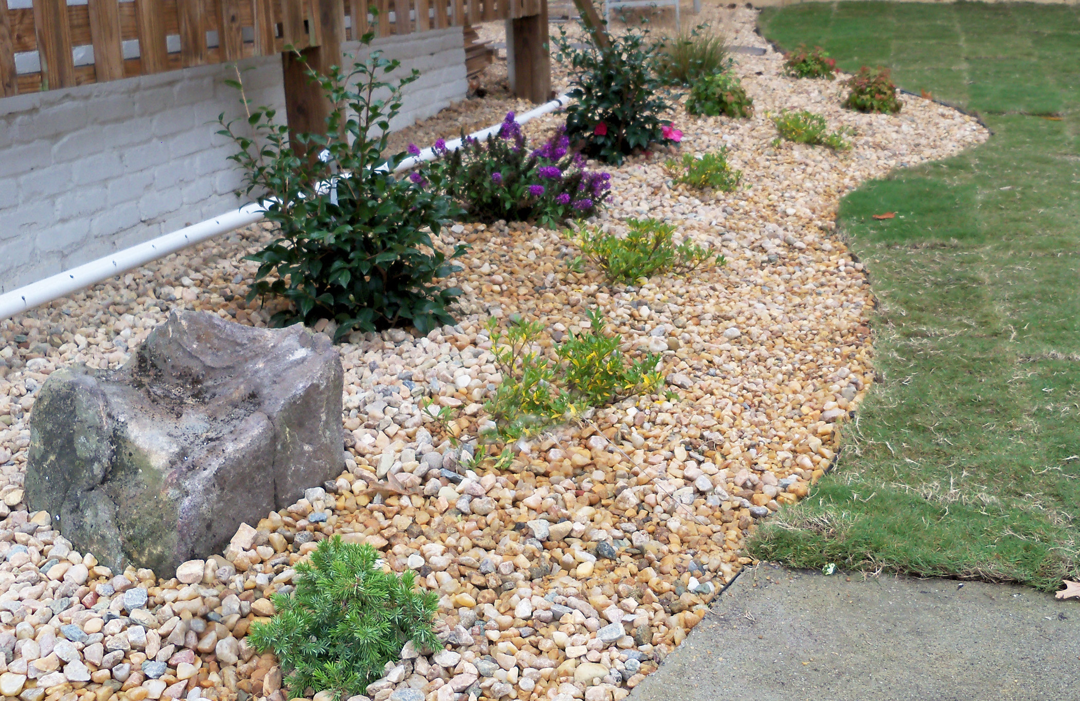 Stone Landscape Design
 Spring Landscaping Ideas with Mulch and Stone New