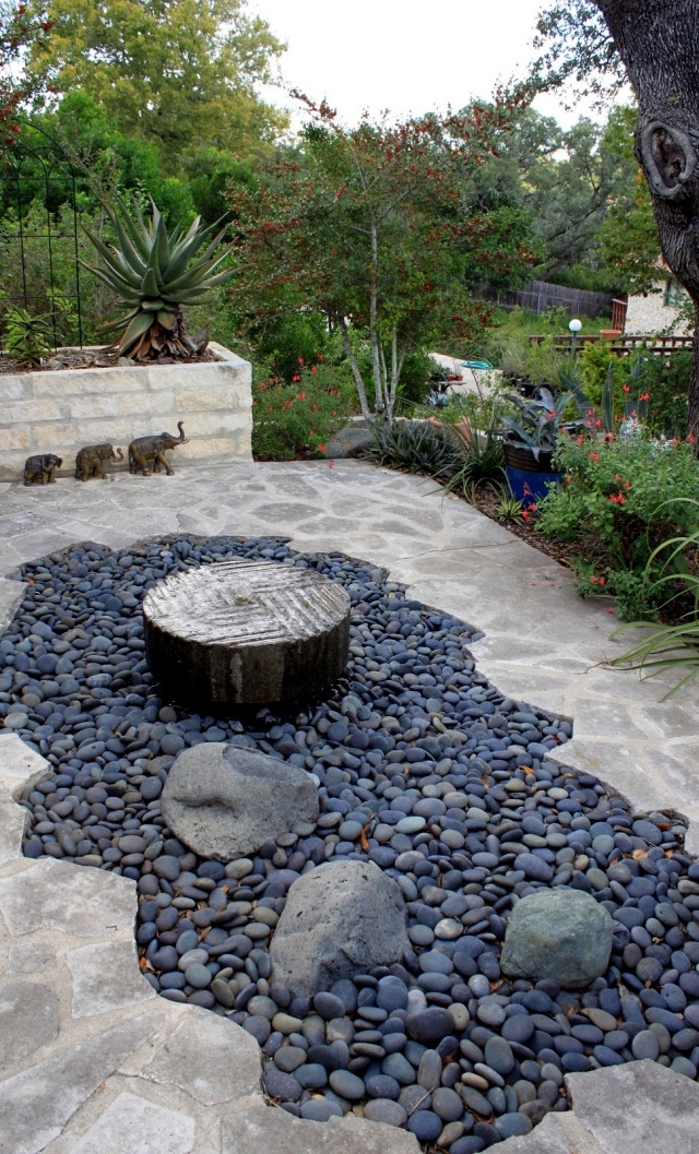 Stone Landscape Design
 Landscaping with stone – 21 ideas for garden decorations