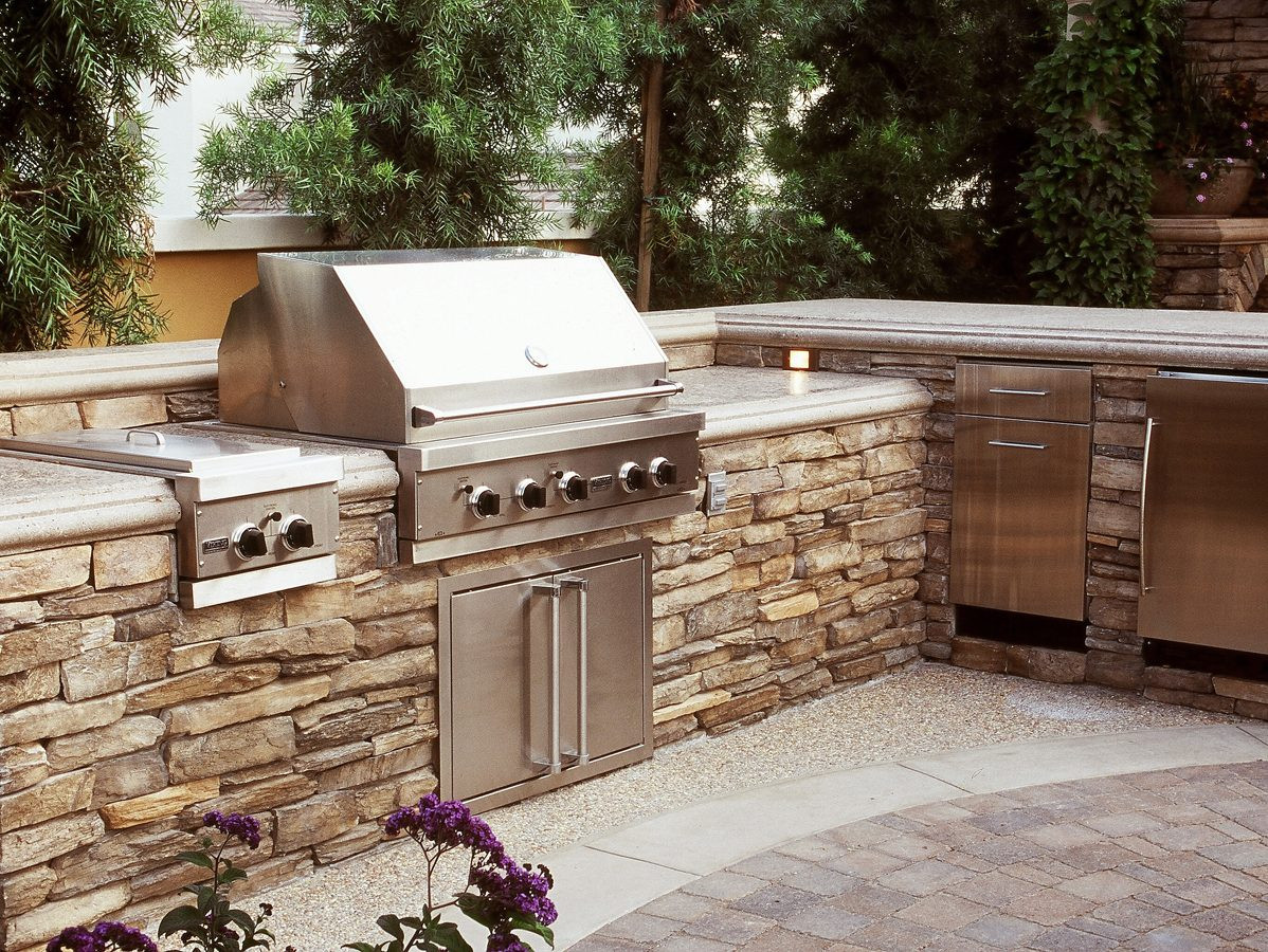 Stone Outdoor Kitchen
 Outdoor Living Eldorado Stone