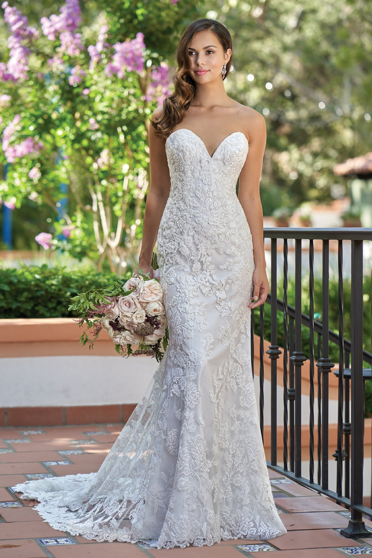 Strapless Wedding Gown
 T Romantic Embroidered Lace Strapless Wedding Dress