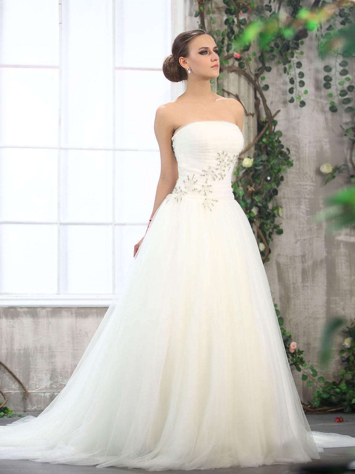 Strapless Wedding Gowns
 Strapless Ball Gown Wedding Dresses – Chic and Elegant