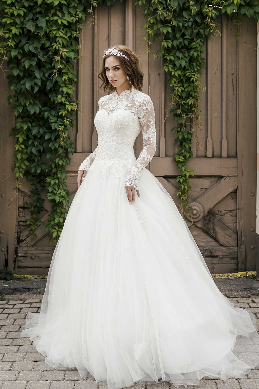 Strapless Wedding Gowns
 Wedding Dresses in London Made to Allure & Stand Out