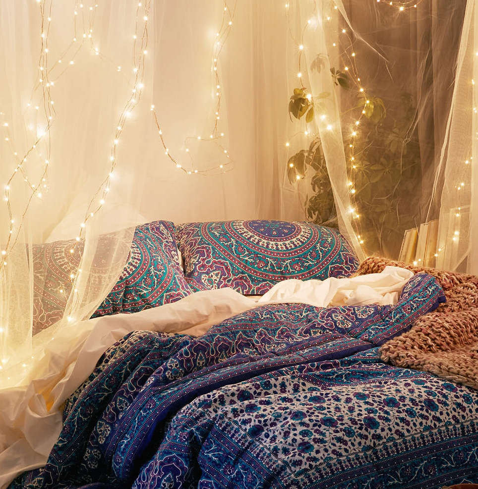 String Light Ideas For Bedroom
 30 Ways to Create a Romantic Ambiance with String Lights