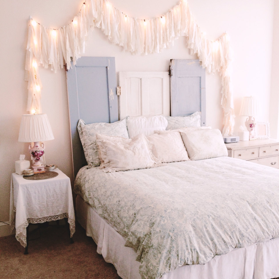 String Light Ideas For Bedroom
 How To Use String Lights For Your Bedroom 32 Ideas