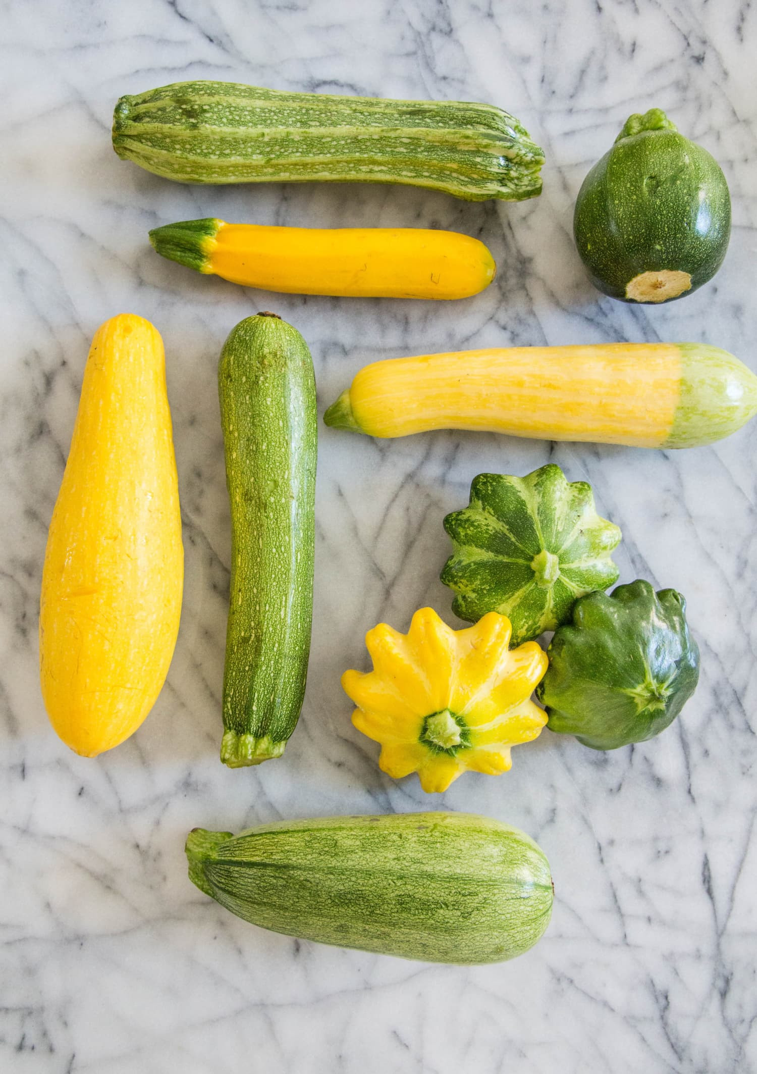 Summer Squash Varieties
 A Visual Guide to 8 Varieties of Summer Squash