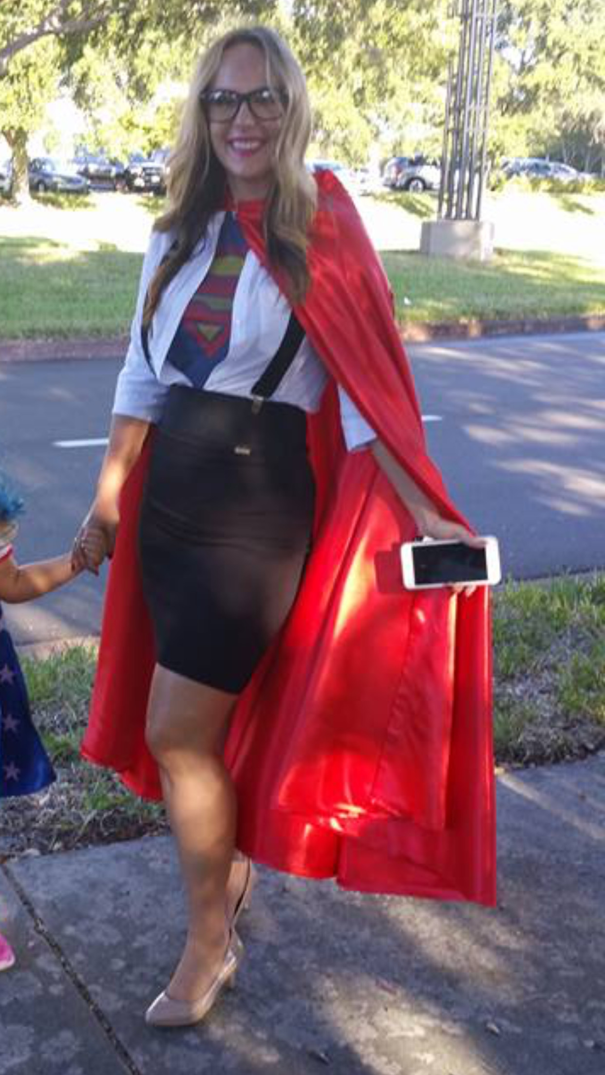 Supergirl Costume DIY
 Superwoman diy superhero Halloween supergirl costume