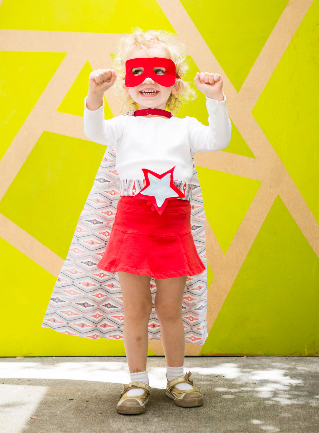 Supergirl Costume DIY
 25 DIY Halloween Costumes For Little Girls