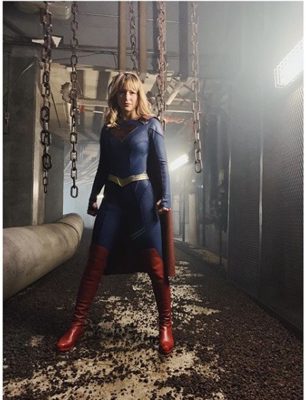 Supergirl Hairstyle
 Melissa Benoist Reveals Supergirl s New Costume For Season 5