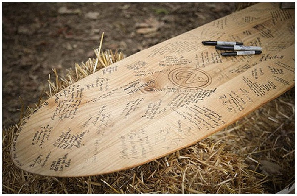 Surfboard Wedding Guest Book
 Alternative Wedding Guest Book Ideas