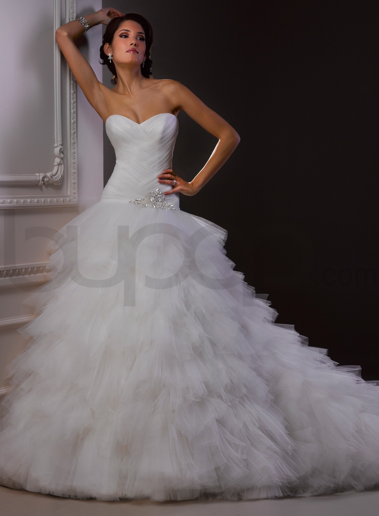Sweetheart Wedding Gown
 Elegant Ball Gown Wedding Dresses with Sweetheart Neckline