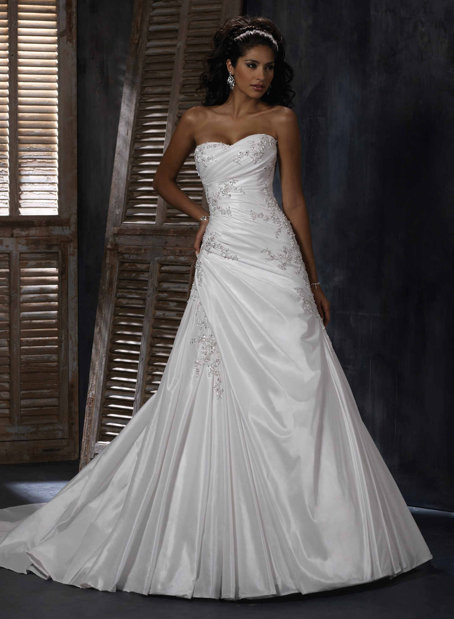 Sweetheart Wedding Gown
 21 Gorgeous A Line Wedding Dresses Ideas