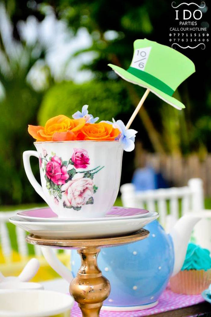 Tea Cup Party Ideas
 Kara s Party Ideas Vintage Alice in Wonderland Birthday