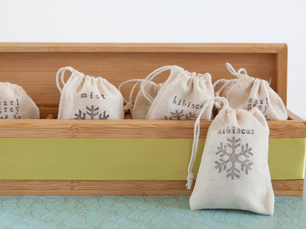 Tea Gift Baskets Ideas
 50 Creative DIY Gifts To Use For Any Occasion