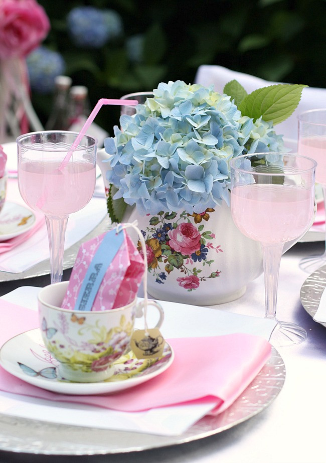 Tea Party Themes Ideas
 Ideas For A Little Girls Tea Party Celebrations at Home