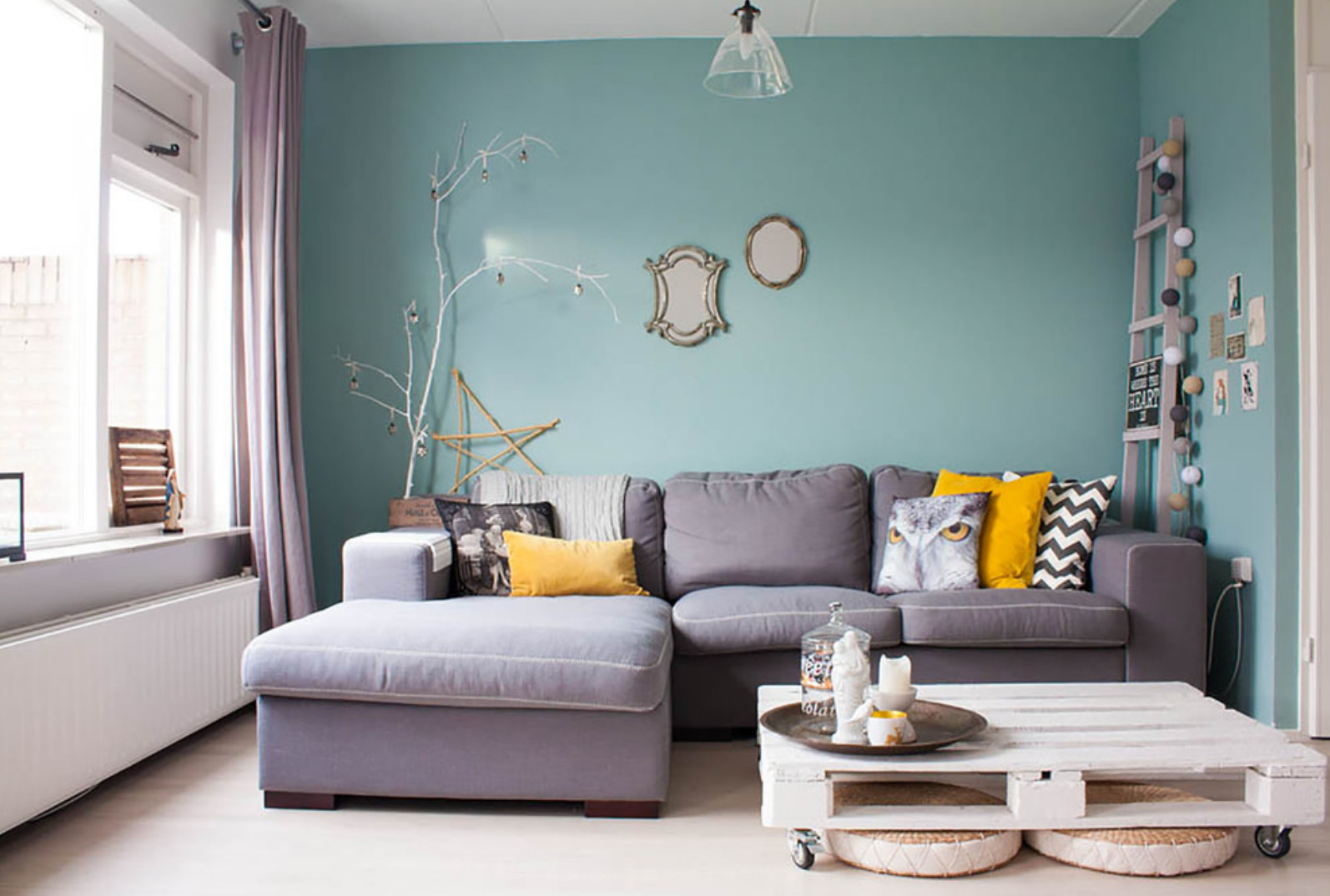 Teal Living Room Ideas
 10 Living Rooms That Boast a Teal Color