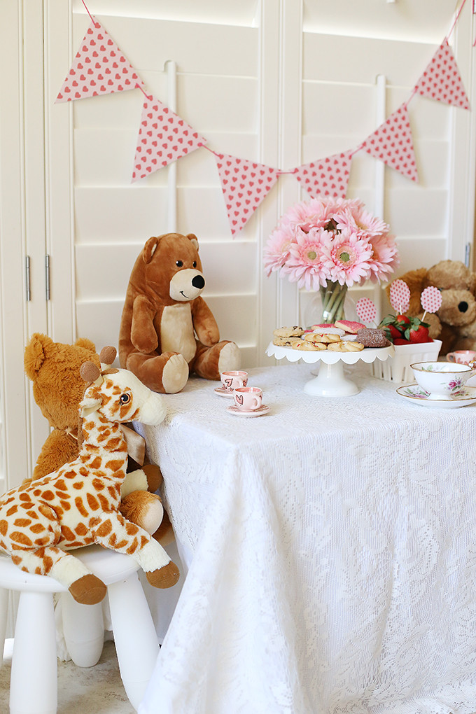 Teddy Bears Tea Party Ideas
 Teddy Bear Tea Party for Valentine’s Day – As You Wish Pottery