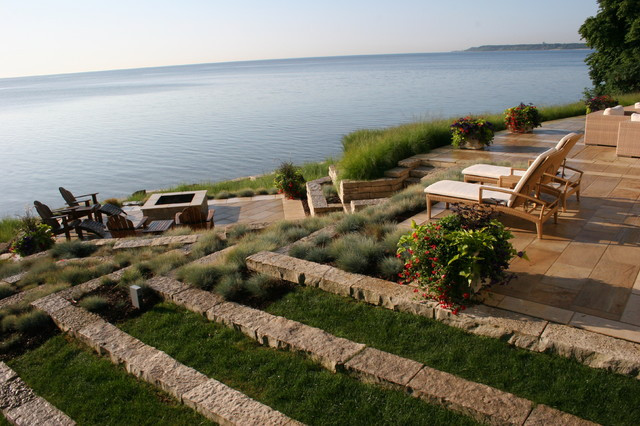 Terrace Landscape Front
 Terraced lakefront Contemporary Landscape Milwaukee