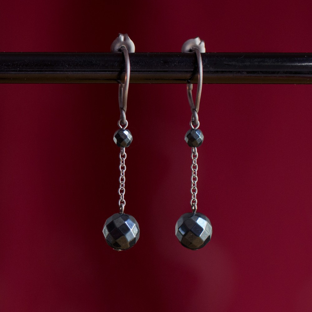 Titanium Earrings For Sensitive Ears
 Pure Titanium small drop earrings with hematite beads