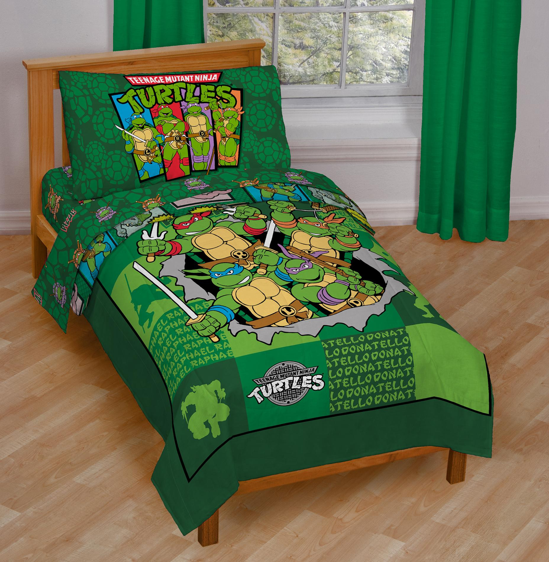 Toddler Bedroom Set For Boys
 Nickelodeon Toddler Boy s 4 Piece Bedding Set