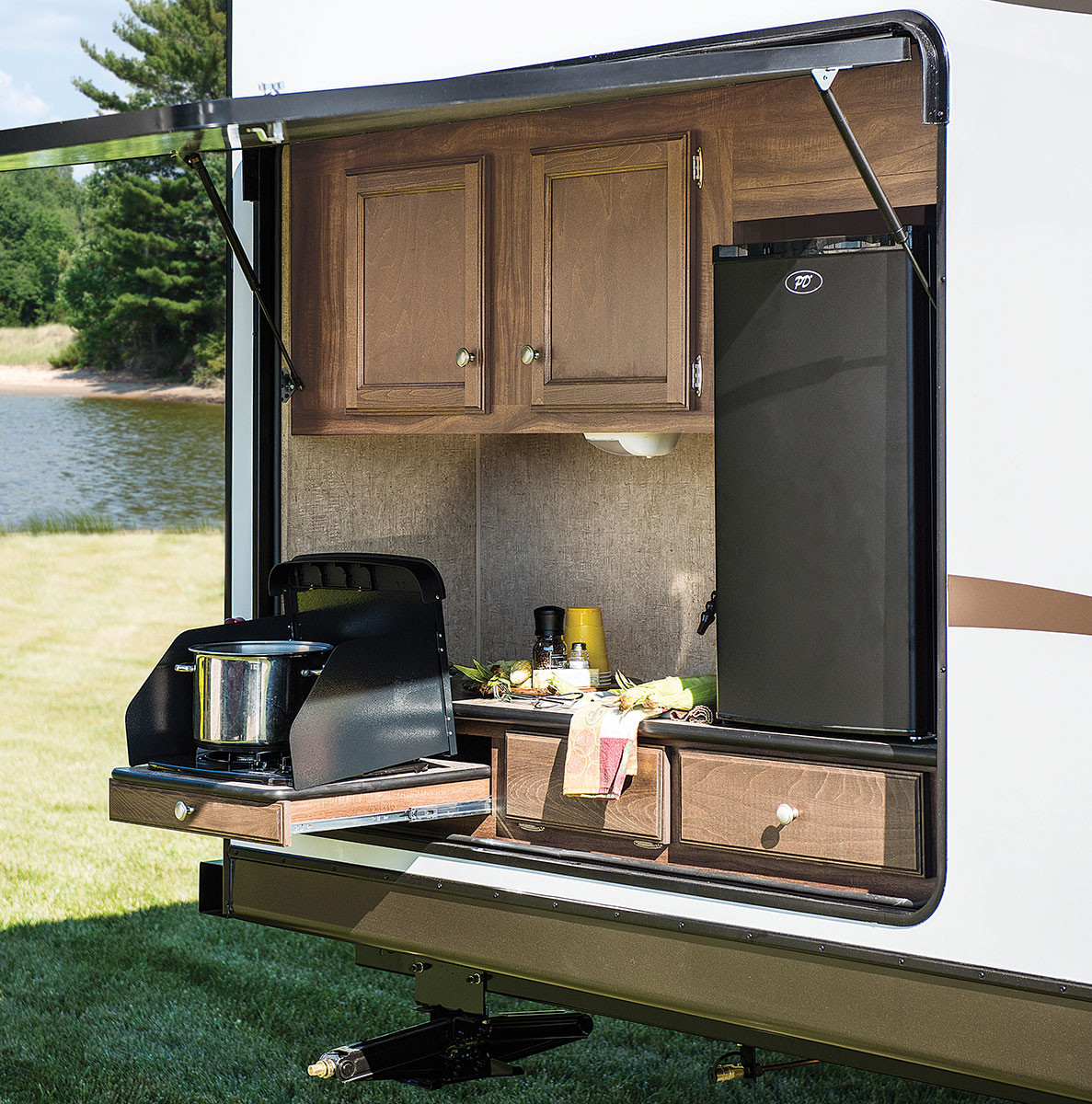 Travel Trailer Outdoor Kitchen
 2016 Sportsmen Show Stopper S314BHKSS Travel Trailer