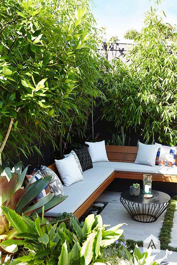 Tropical Backyard Decorations
 20 Urban Backyard Oasis With Tropical Decor Ideas