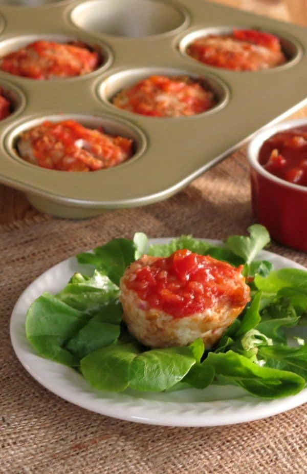 Turkey Meatloaf With Salsa
 Turkey Meatloaf Muffins with Peach Salsa The Dinner Mom