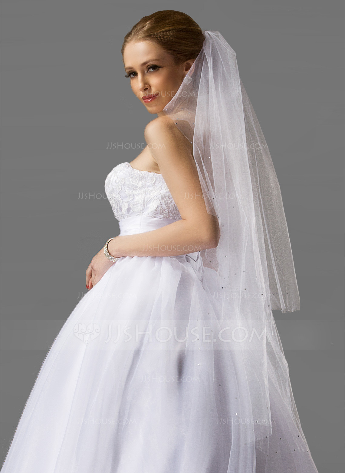 Two Tier Wedding Veil
 Two tier Fingertip Bridal Veils With Cut Edge