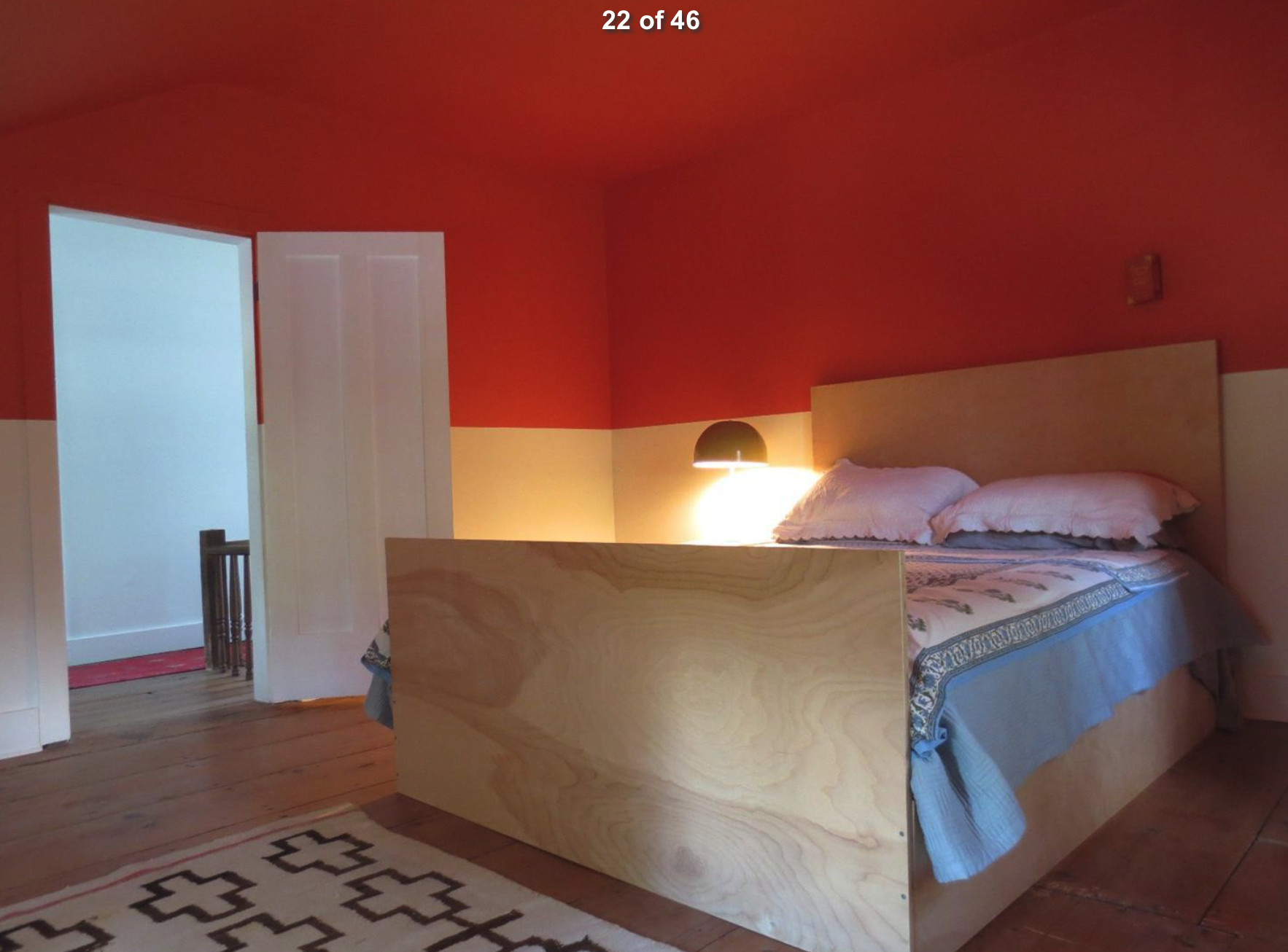 Two Tone Bedroom Walls
 Two toned walls in orange