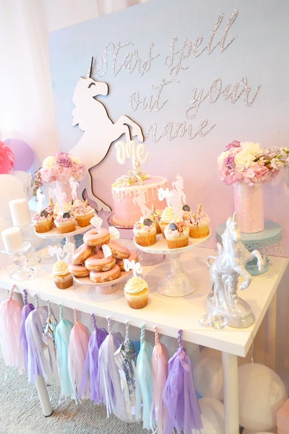 Unicorn Party Table Ideas
 Unicorn Birthday Party