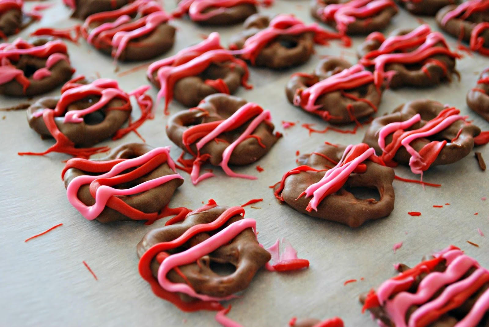 Valentine Chocolate Covered Pretzels
 How To Make Chocolate Covered Pretzels for Valentine s Day
