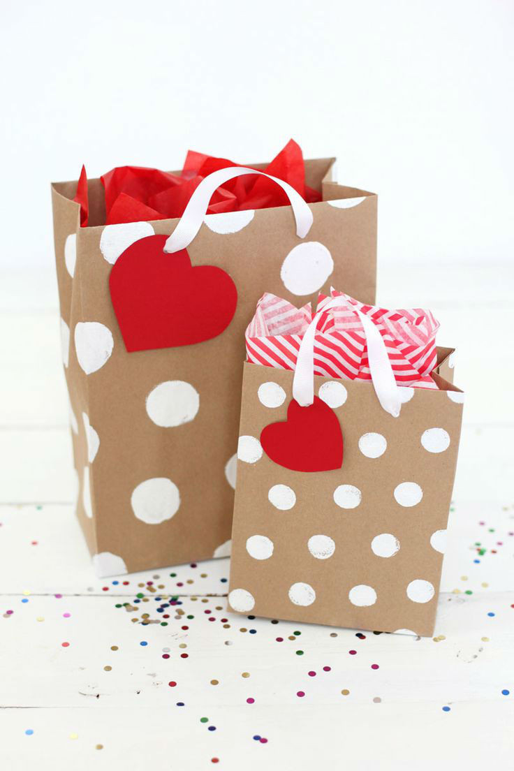 Valentine Gift Bag Ideas
 30 DIY Gift Wrapping Examples for Valentine s Day Sortra