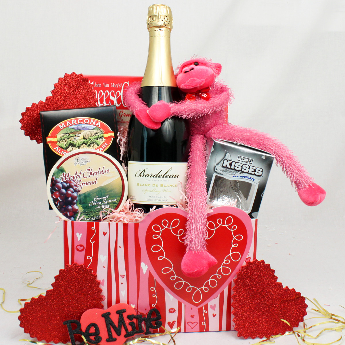 Valentine Gift Boxes Ideas
 Valentine Gift Baskets Ideas InspirationSeek