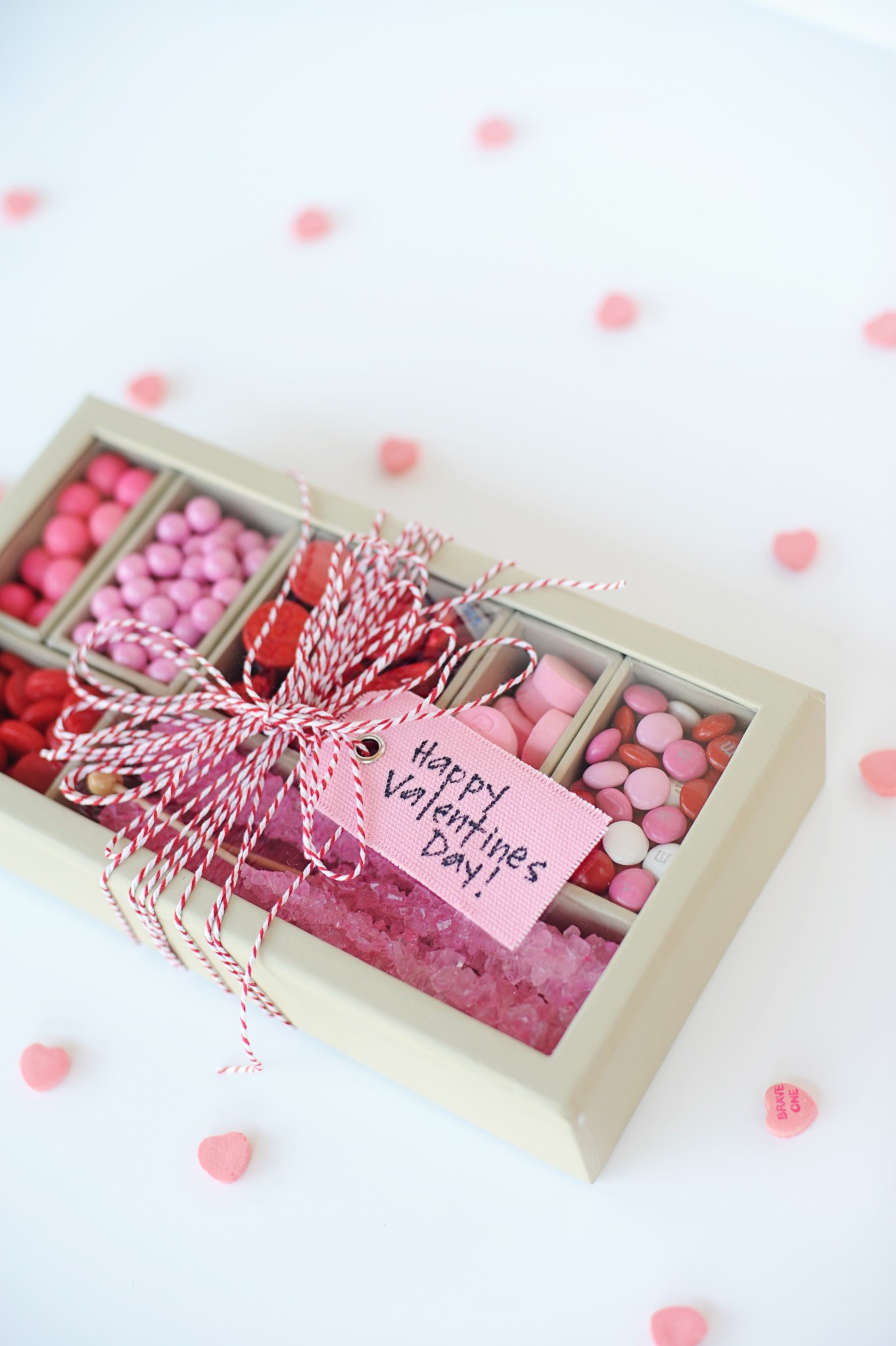 Valentine Gift Boxes Ideas
 Super Cute DIY Valentines Candy Gift Box Craft Red & Pink