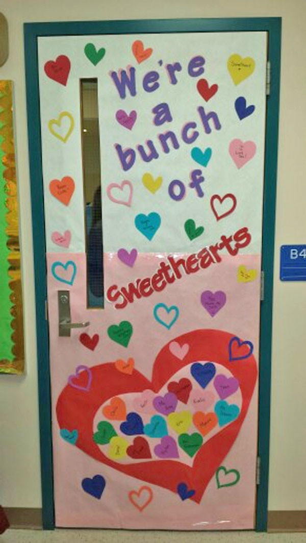 Valentine Gift Ideas For Preschool Class
 27 Creative Classroom Door Decorations for Valentine s Day