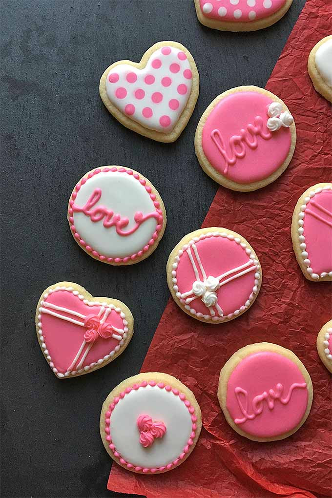 Valentine Sugar Cookies
 The Cutest Cookie Decorating Tips for Valentine s Day