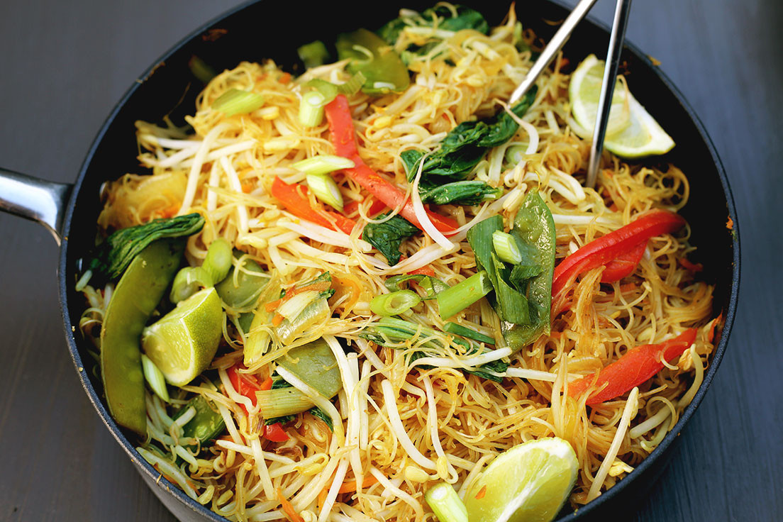 Vegan Noodles Recipe
 e Pan Singapore Noodles
