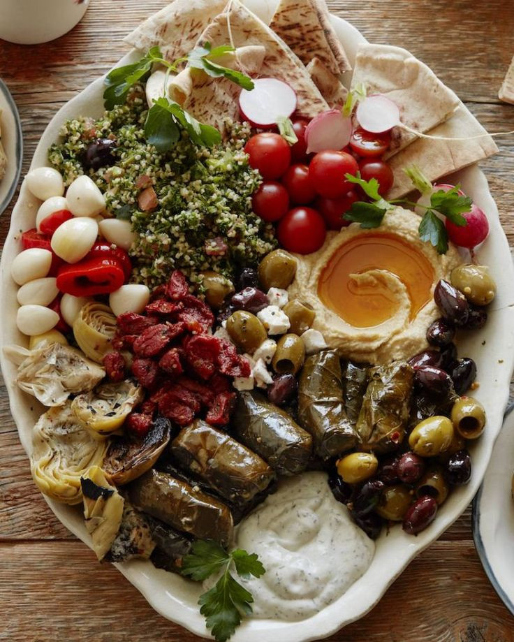 Vegetarian Dinner Party Recipes
 Ve arian Mezze Platter from