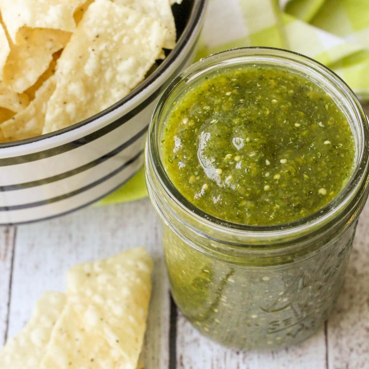 Verde Salsa Recipe
 Salsa Verde Recipe aka Green Salsa Made in 2 minutes