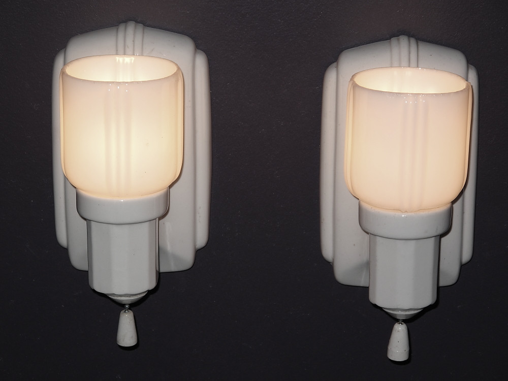 Vintage Bathroom Lights
 porcelain bathroom lighting