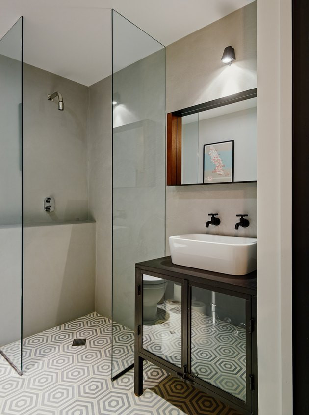 Walk In Shower Small Bathroom
 12 Inspiring Walk In Showers for Small Bathrooms