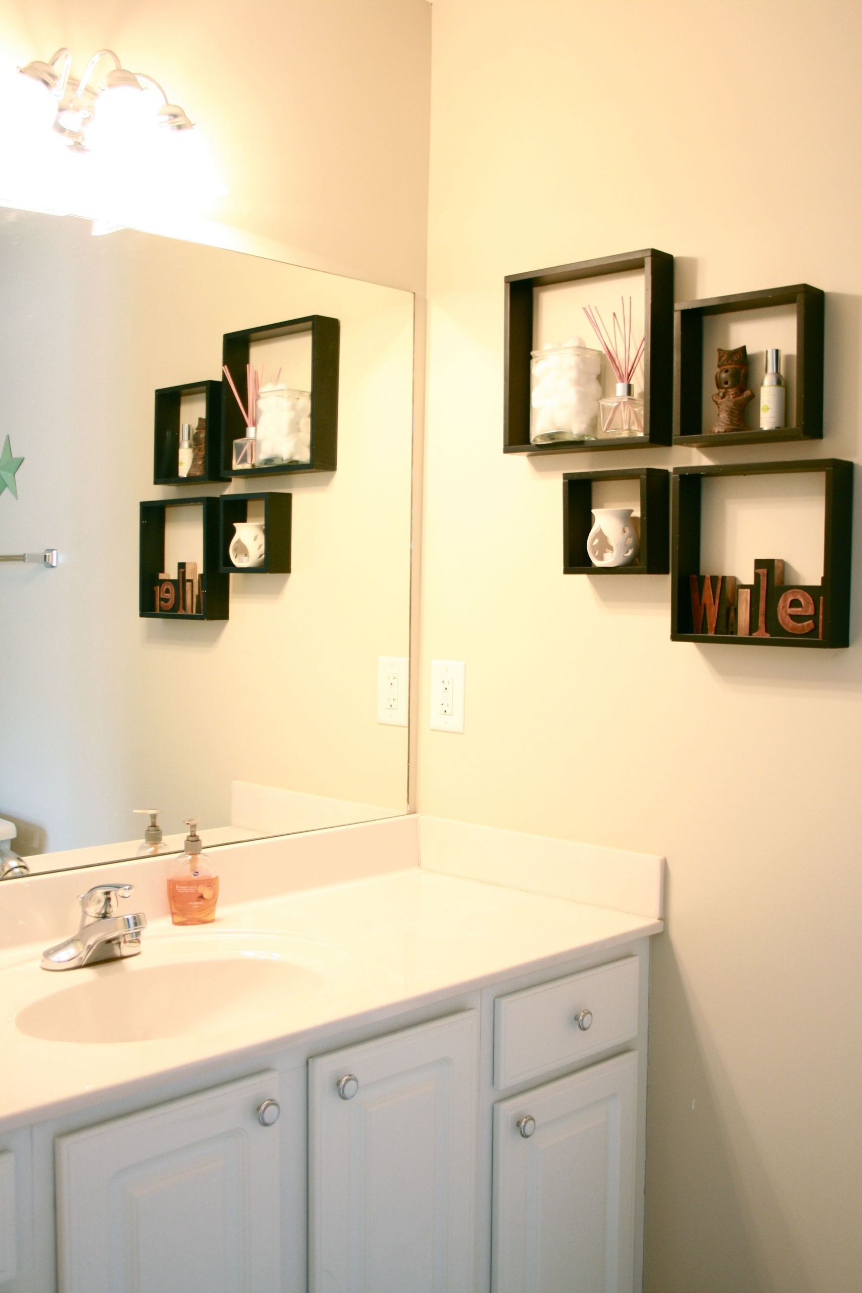 Wall Pictures For Bathroom
 Chic Bathroom Wall Shelving Ideas for Cleaner Bathroom