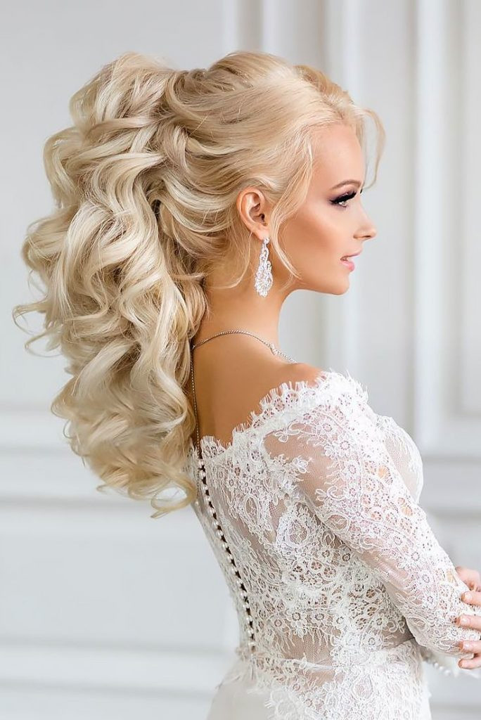 Wavy Bridesmaid Hairstyles
 25 Most Elegant Looking Curly Wedding Hairstyles