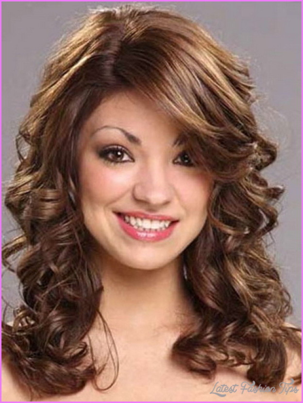 Wavy Medium Hairstyle
 Easy medium length haircuts for wavy hair