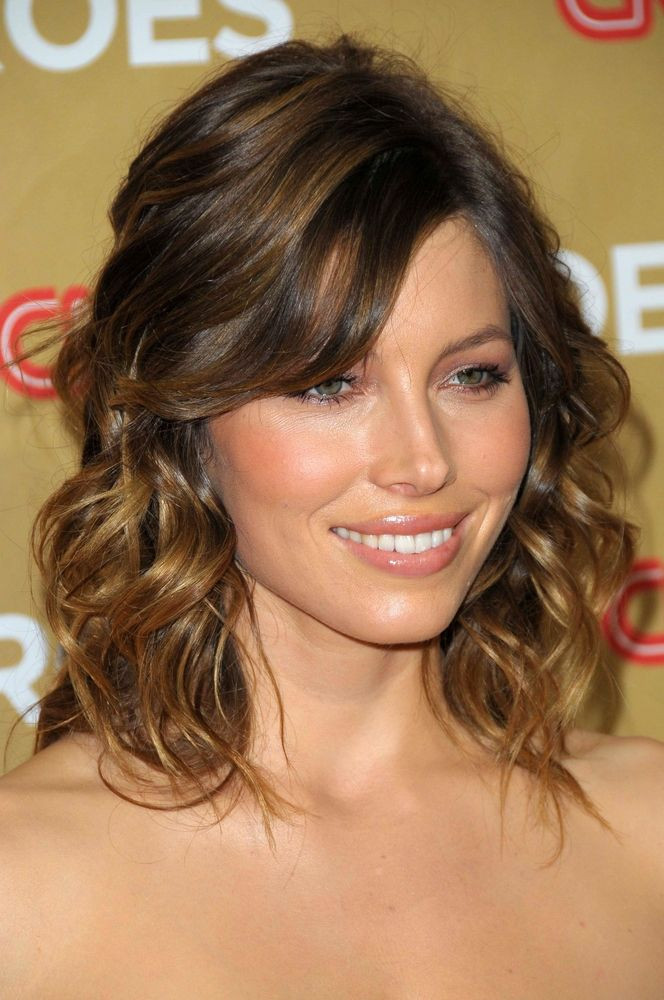 Wavy Medium Hairstyle
 The Best Medium Length Hairstyles for Curly Hair Women